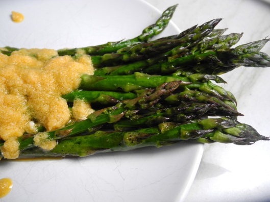 Grilled Asparagus with Spicy Parmesan Sauce